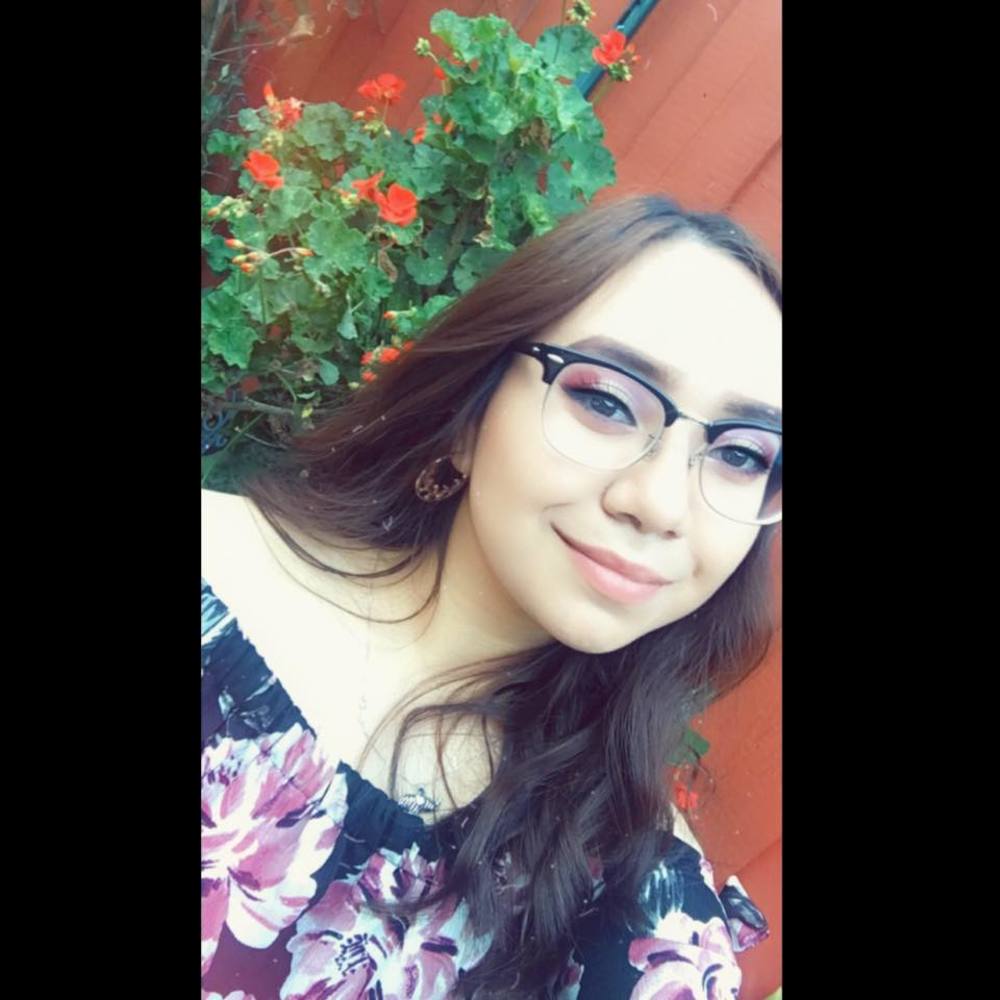 Meet your Posher, Anahy